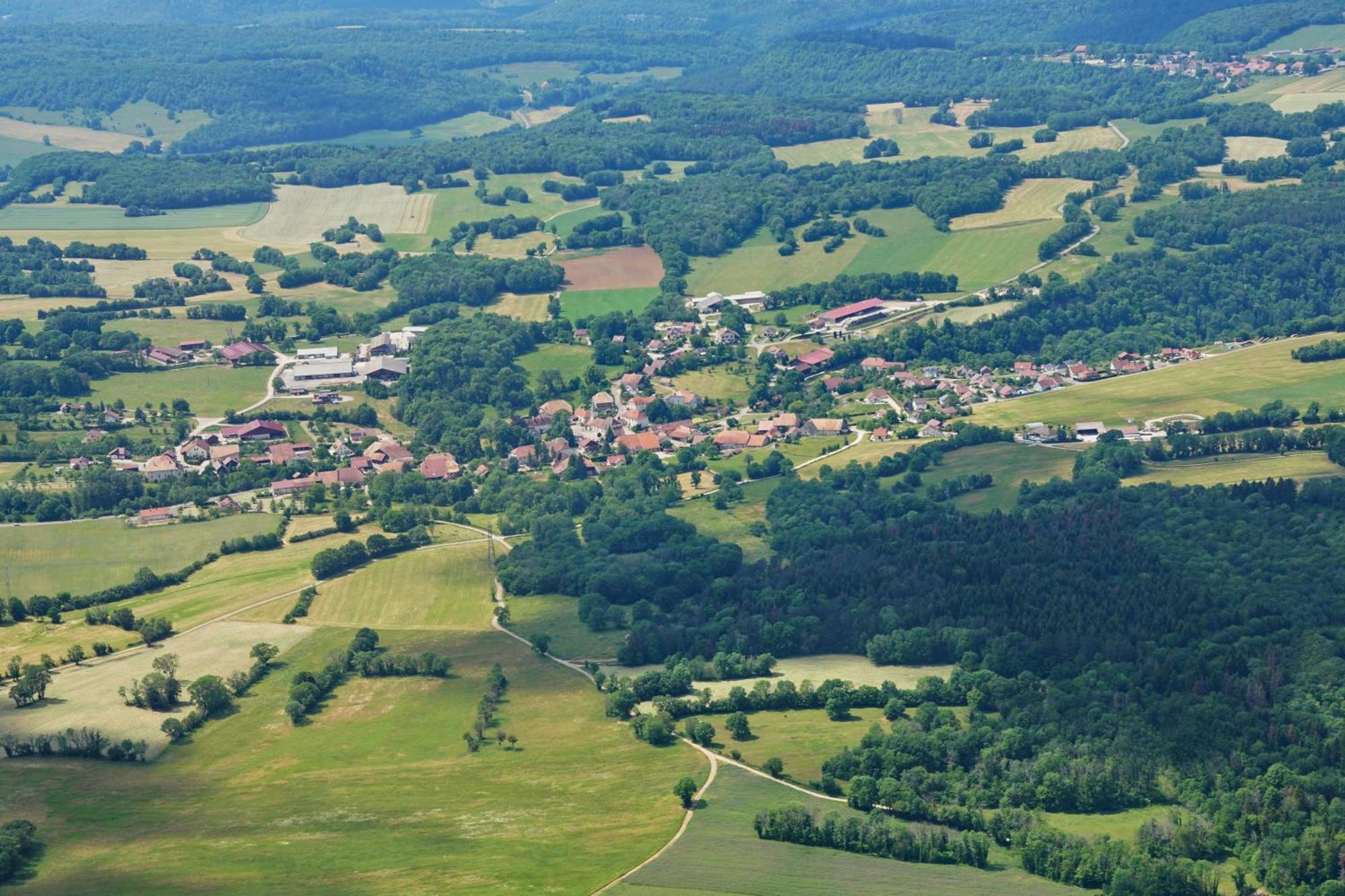 Le Champ Des Lys Hotell Amancey Eksteriør bilde