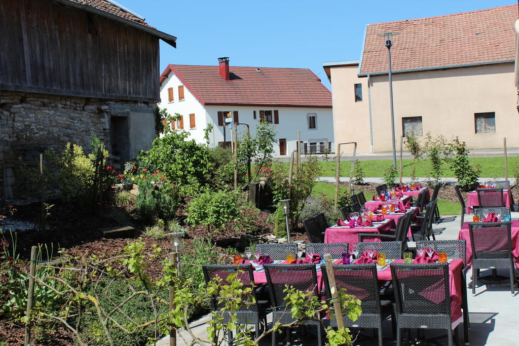 Le Champ Des Lys Hotell Amancey Eksteriør bilde