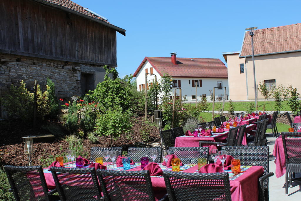 Le Champ Des Lys Hotell Amancey Eksteriør bilde