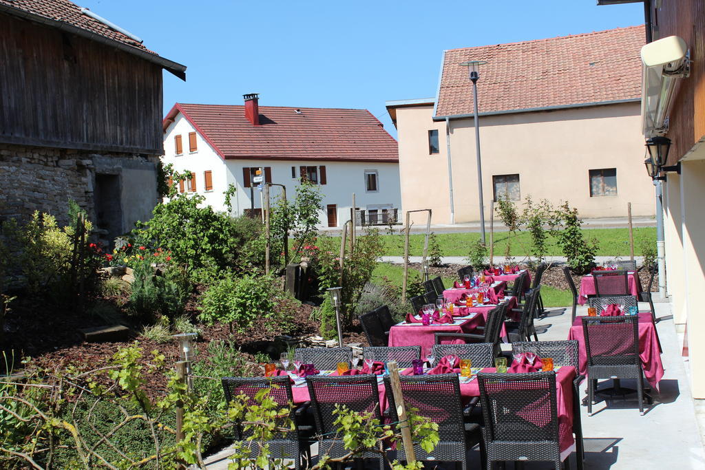 Le Champ Des Lys Hotell Amancey Eksteriør bilde